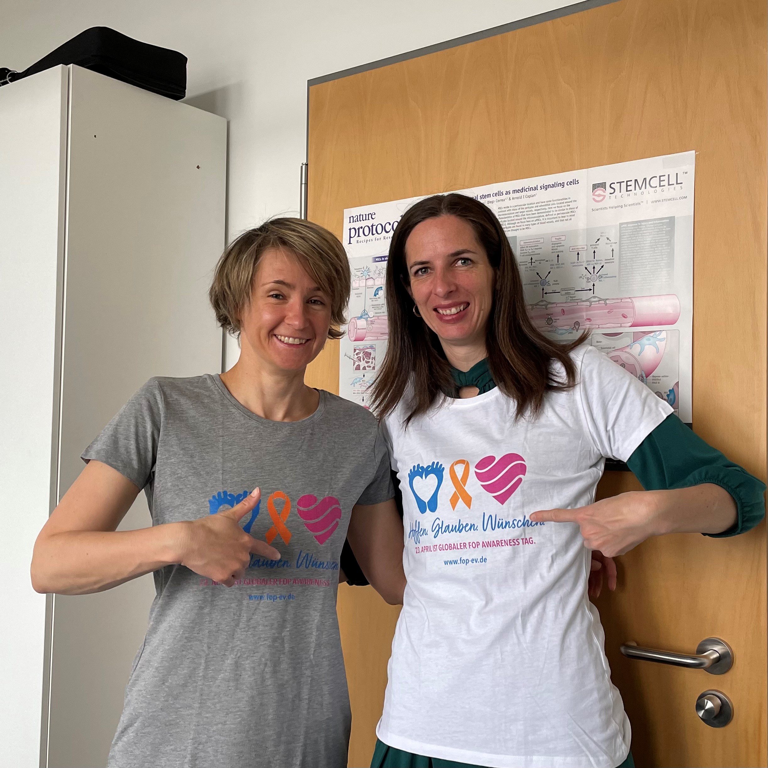 Dr. Ulrike Baschant and Prof. Martina Rauner with FOP T-Shirts